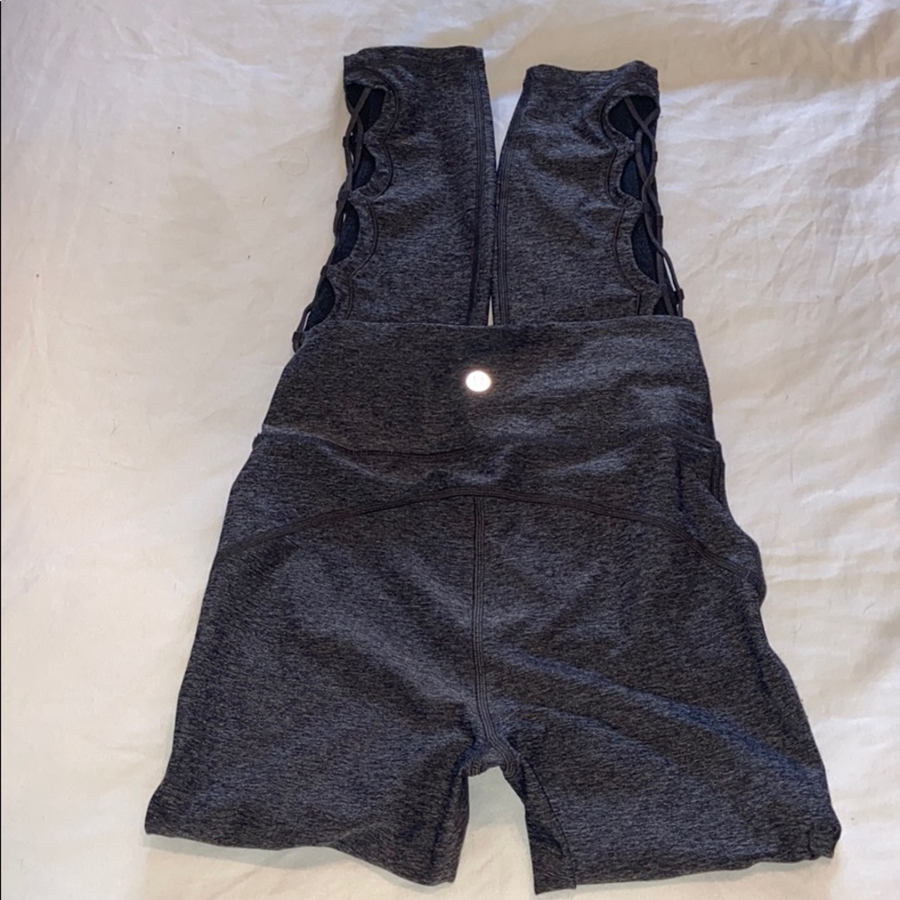 Lululemon - Picture 2 of 3